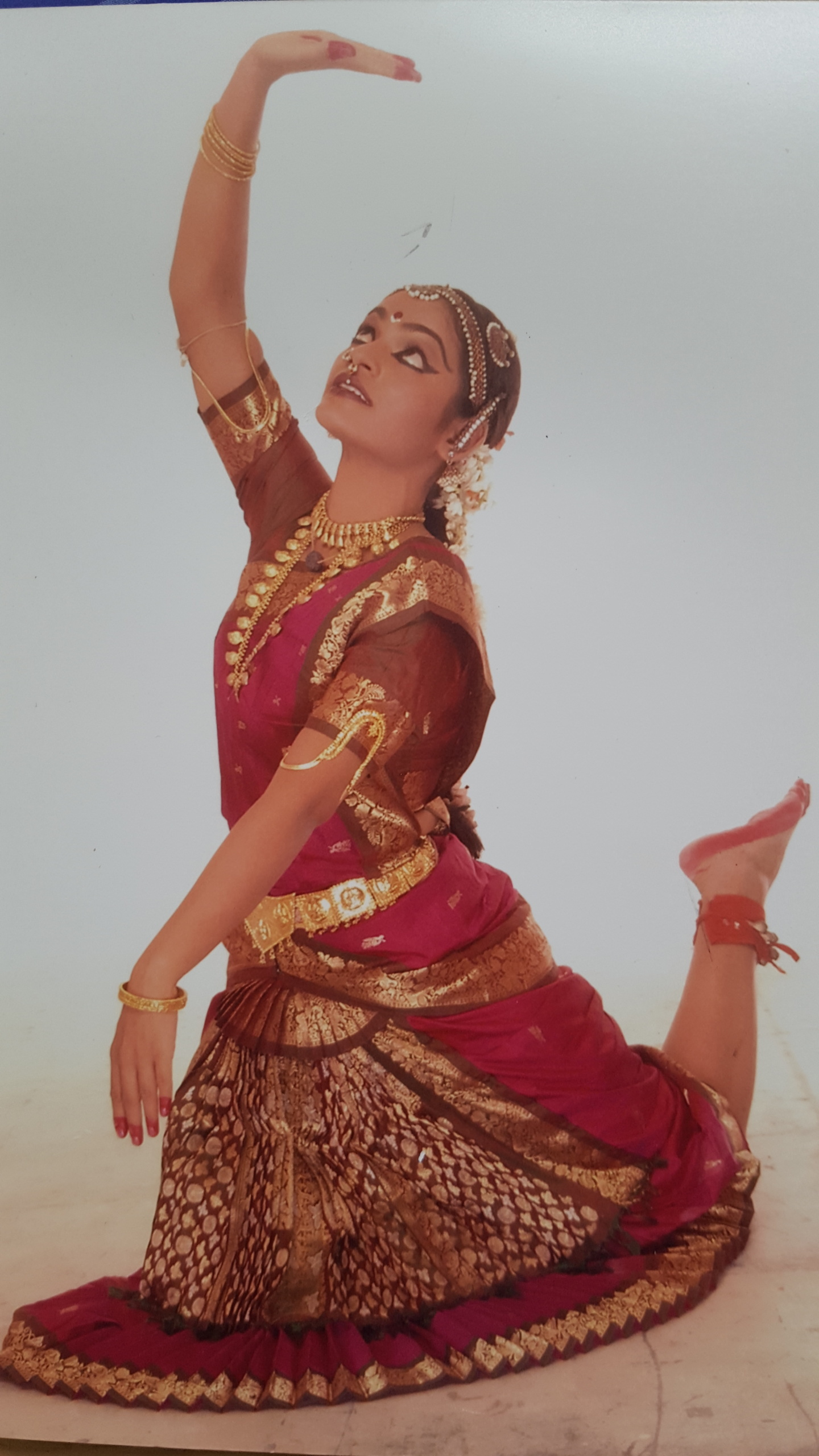 Dr Siona Fernandes OLY performing as bharatnatyam